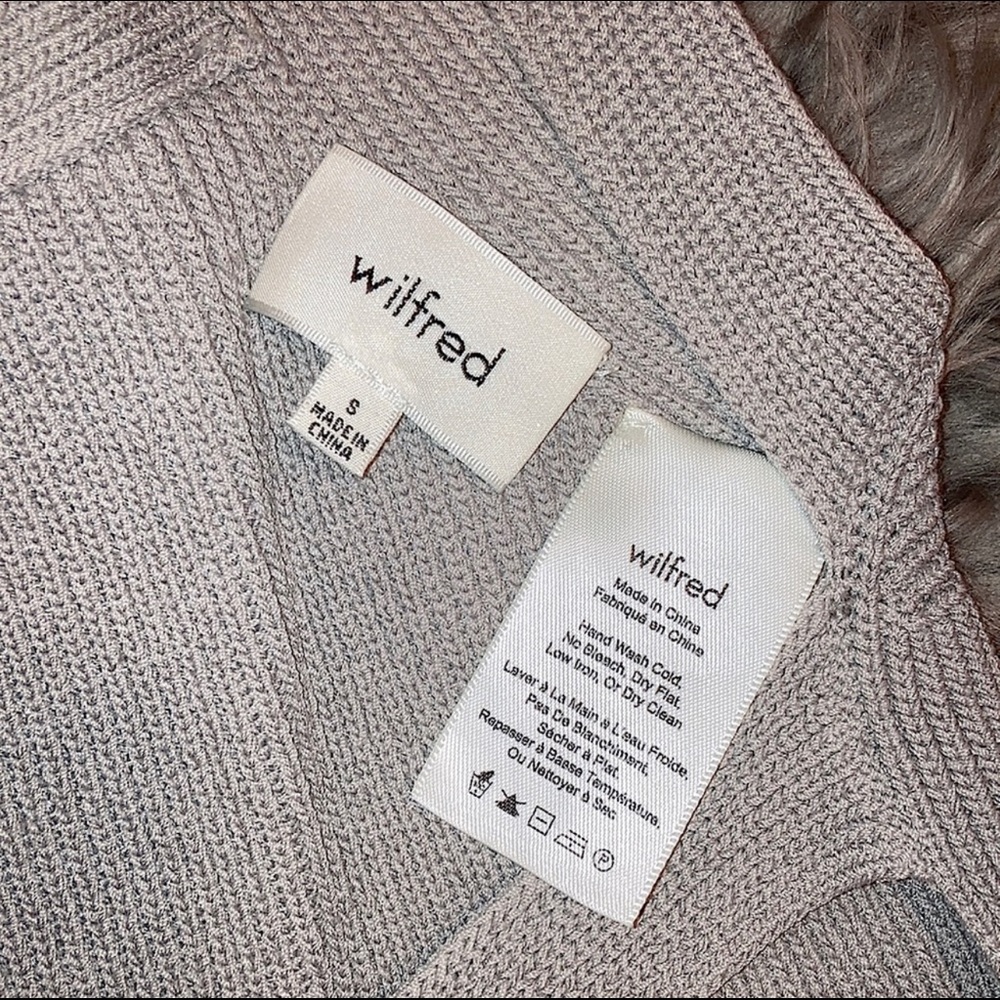 ✨SOLD✨ Aritzia - Wilfred Cayenne Knit Top - Size Small - Picture 6 of 6